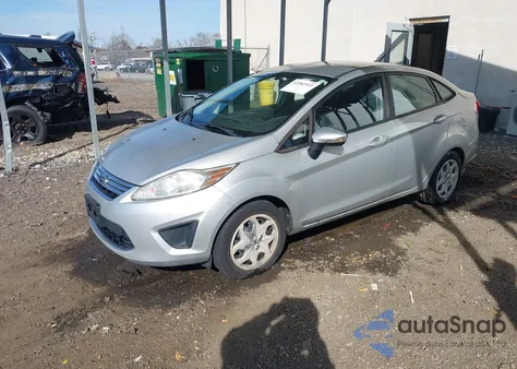 2013 Ford Fiesta Se z USA, uszkodzony, nr VIN 3FADP4BJ0DM218913